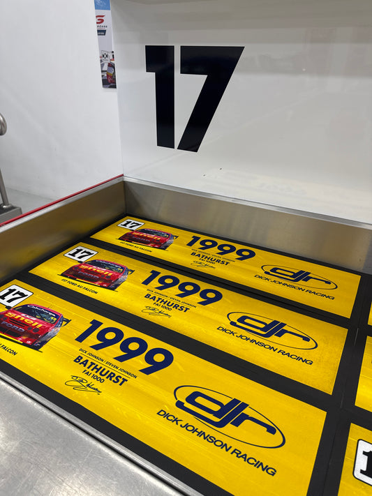 No. 17 1999 Ford Falcon AU Bar Runner