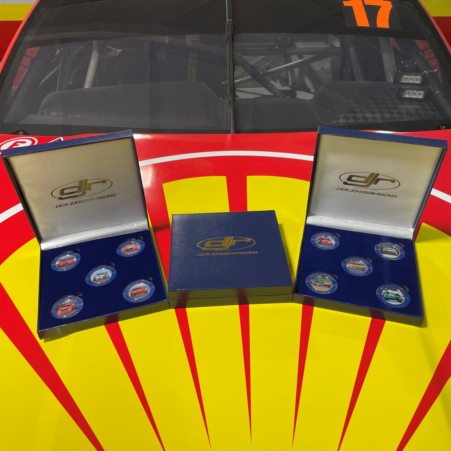 DJR - The Cars Collection Medallion Set