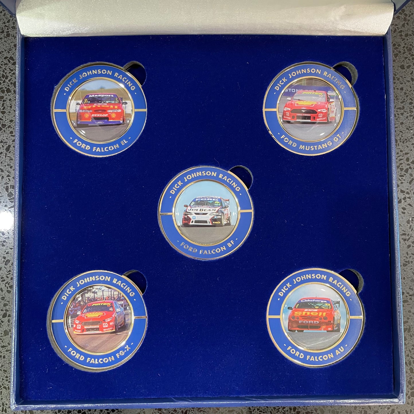 DJR - The Cars Collection Medallion Set