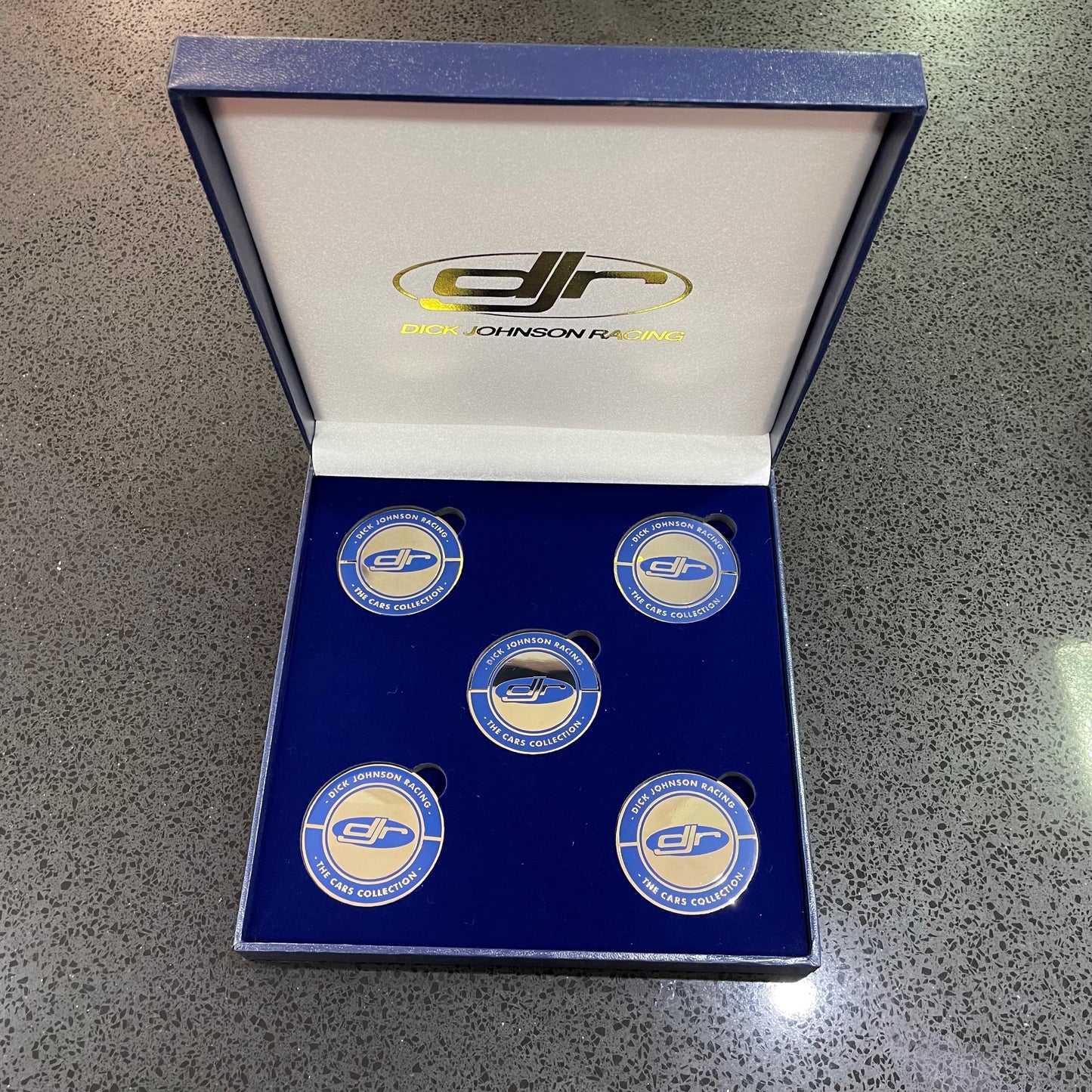 DJR - The Cars Collection Medallion Set